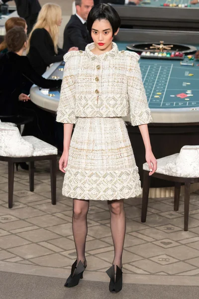 Look 11